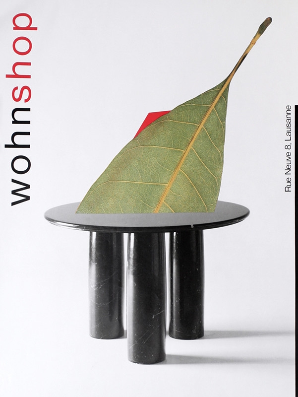 Three legged table with leaf; black, green